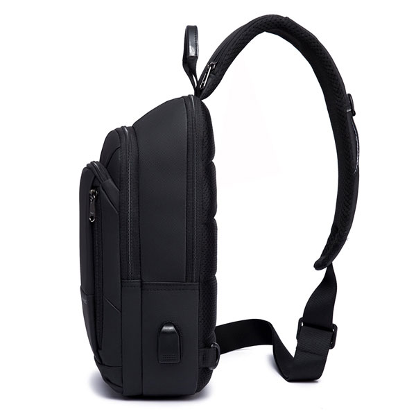 05_خرید-کوله-تک-بند-یو-اس-بی-دار-بنج-bange-bg-1911-single-strap-backpack کیف کراس بادی بنج 1911