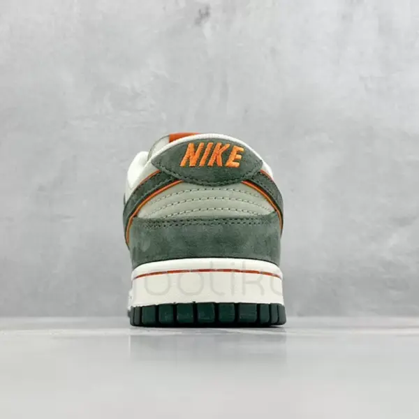 10065467 Otomo Katsuhiro x Nike SB Dunk Low Steamboy OST Green Orange