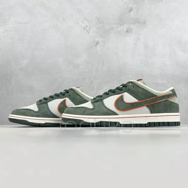 10065468 Otomo Katsuhiro x Nike SB Dunk Low Steamboy OST Green Orange