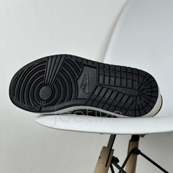 10097599 ایر جردن وان لو Travis Scott x Air Jordan 1 Low OG