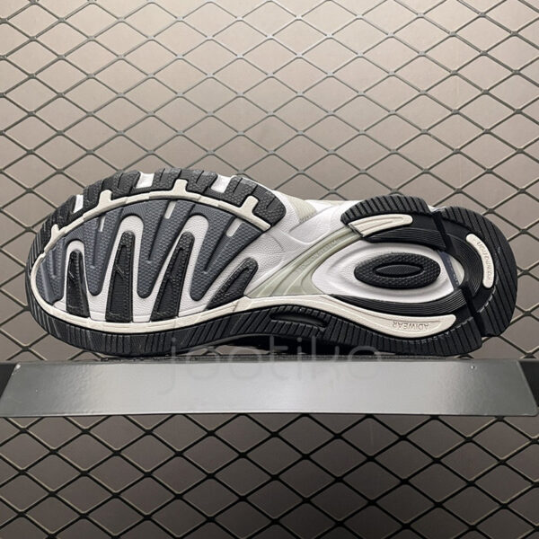 10148508 آدیداس ریسپانس سی ال adidas Response CL Metal Grey