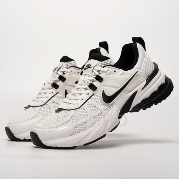 10322469 نایک وی تو کی ران Nike V2K Run White Black سفید مشکی