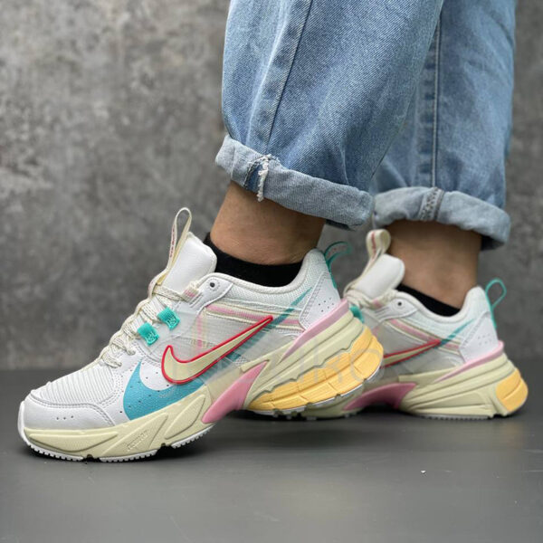 10331464 نایک وی تو کی ران Nike V2K Run سفید صورتی فیروزه ای