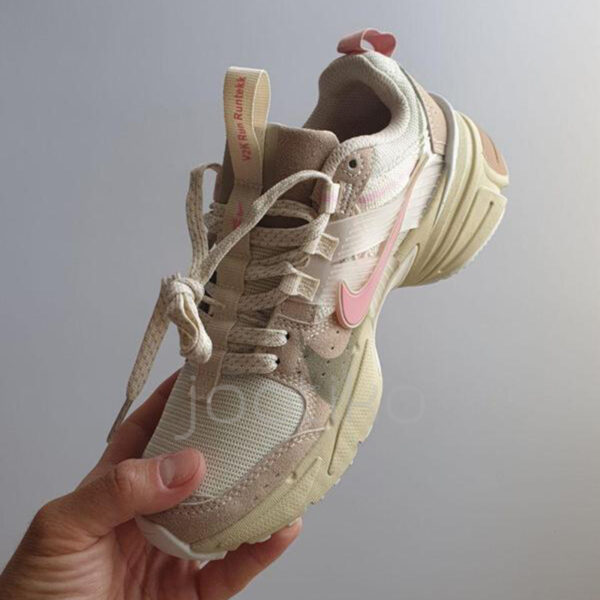 10331862 نایک وی تو کی ران Nike V2K Run سفید صورتی فیروزه ای