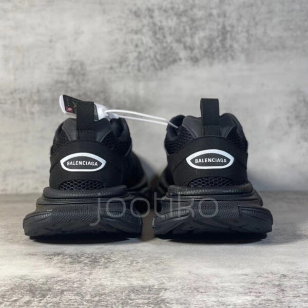 10368323 بالنسیاگا Balenciaga 3XL Suede Distressed مشکی