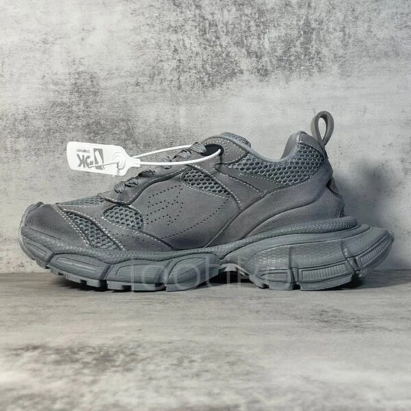 10368336 بالنسیاگا Balenciaga 3XL Suede Distressed طوسی