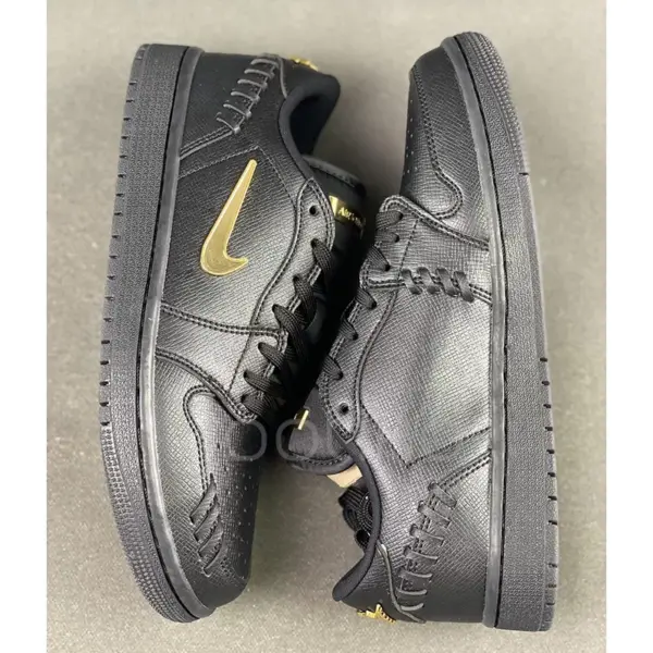 10452349 ایر جردن وان لو Jordan 1 Low Method of Make Black Metallic Gold