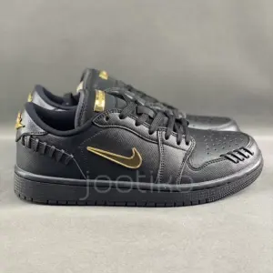 10452352 ایر جردن وان لو Jordan 1 Low Method of Make Black Metallic Gold