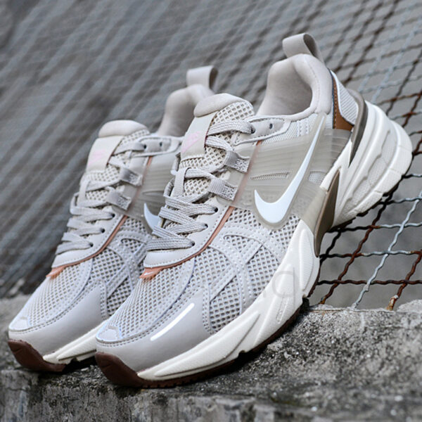 10646846 نایک وی تو کی ران Nike V2K Run