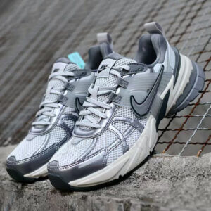 10654833 نایک وی تو کی ران Nike V2K Run Pure Platinum Wolf Grey