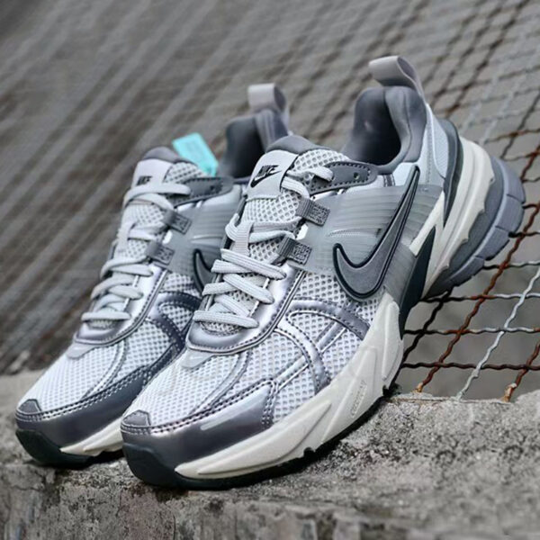10654833 نایک وی تو کی ران Nike V2K Run Pure Platinum Wolf Grey