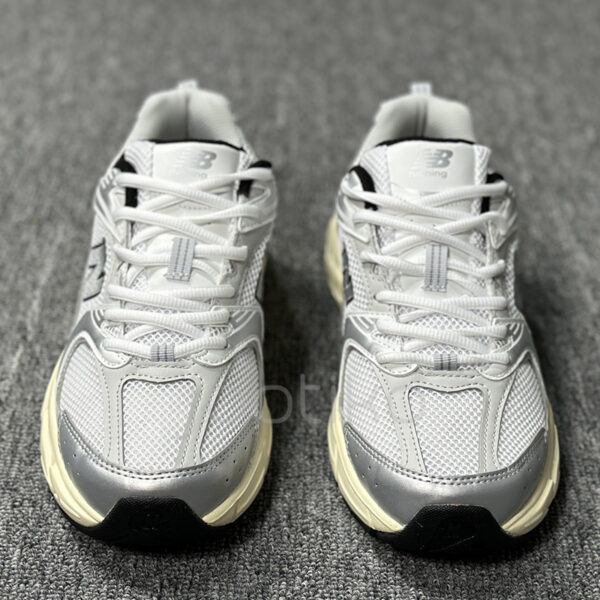 کفش نیوبالانس New Balance 530 Silver Cream کرم نقره ای