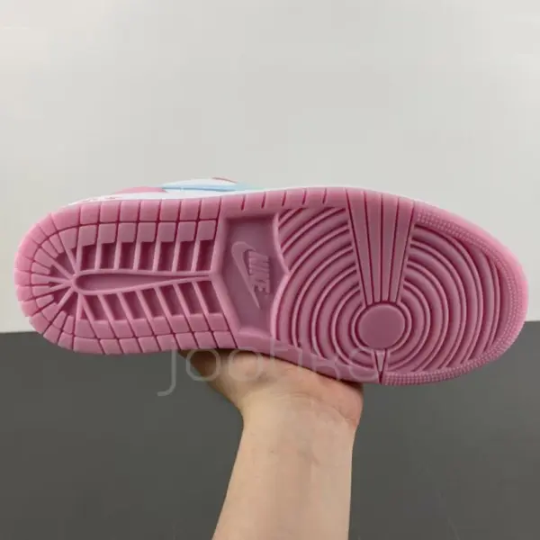 جردن وان لو Jordan 1 Low SE Paw Print Pink Foam پنجه صورتی