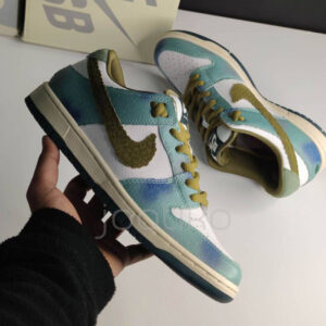 11034521 نایک اس بی دانک لو Nike SB Dunk Low Alexis Sablone Chameleon