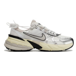 11384536 نایک وی تو کی ران Nike V2K Run Summit White Metallic Silver