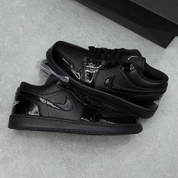 12319298 جردن وان لو بلک الفنت Jordan 1 Low Patent Elephant Black