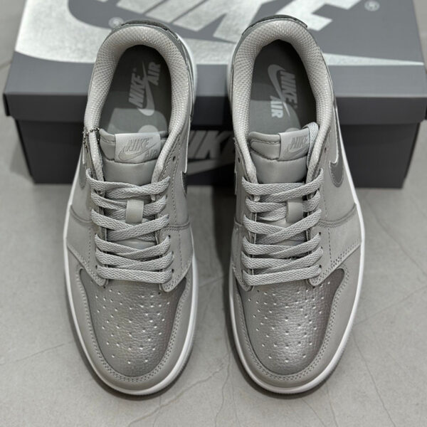 جردن وان لو Jordan 1 Low OG Metallic Silver متالیک سیلور
