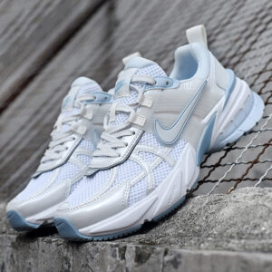 12929349 نایک وی تو کی ران سفید آبی یخی Nike V2K Run Platinum Tint Summit White Light Smoke Grey