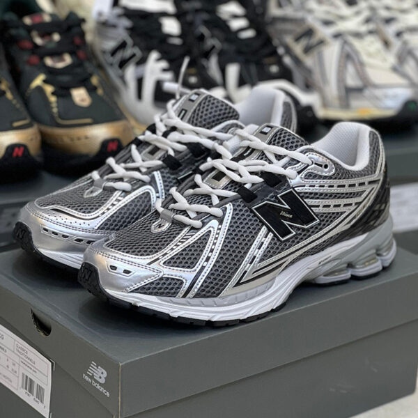 13062728 کفش نیوبالانس 1906R نقرهای متالیک / مشکی New Balance 1906R Silver Metalic Black