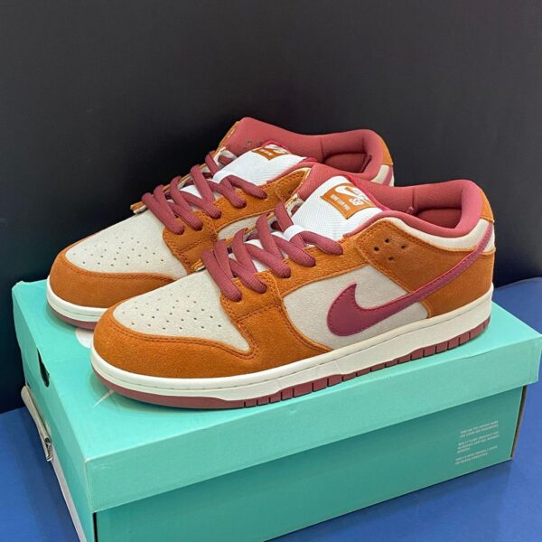 13193475 نایک اس بی دانک لو پرو دارک راست سیدر Nike SB Dunk Low Pro Dark Russet Cedar