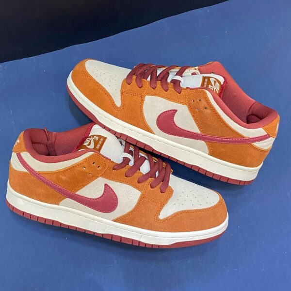 13193476 نایک اس بی دانک لو پرو دارک راست سیدر Nike SB Dunk Low Pro Dark Russet Cedar