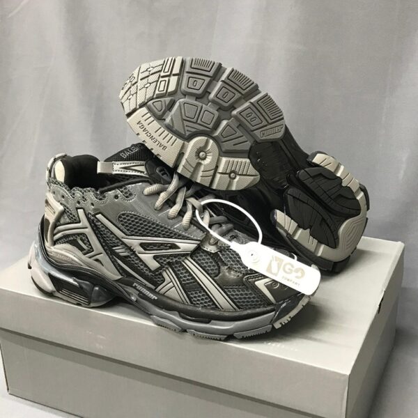 بالنسیاگا رانر طوسی تیره مشکی Balenciaga Runner Dark Grey Black