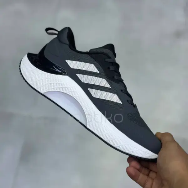 13563018 آدیداس سوپرماگما اترنو طوسی تیره سفید adidas SuperMagma Eterno Dark Gray White