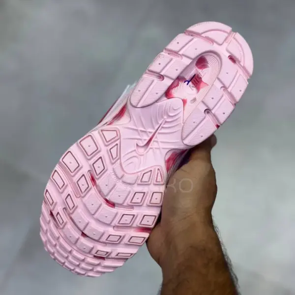 13564061 نایک وی فایو آر ان آر صورتی Nike V5 RNR Pink