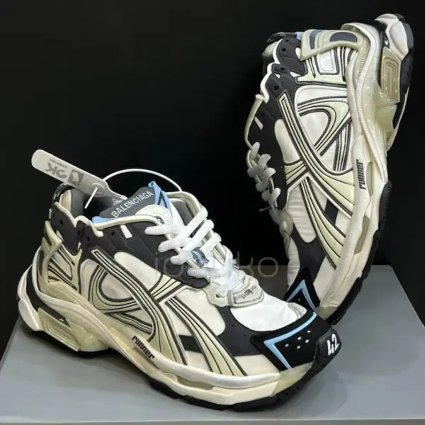 13571278 بالنسیاگا رانر سفید بژ طوسی آبی Balenciaga Runner White/Beige/Grey/Blue