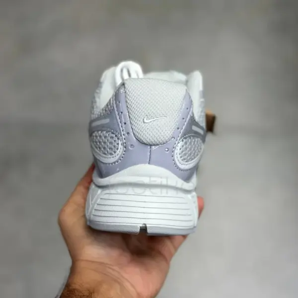 13605057 نایک وی فایو آر ان آر طوسی Nike V5 RNR Gray
