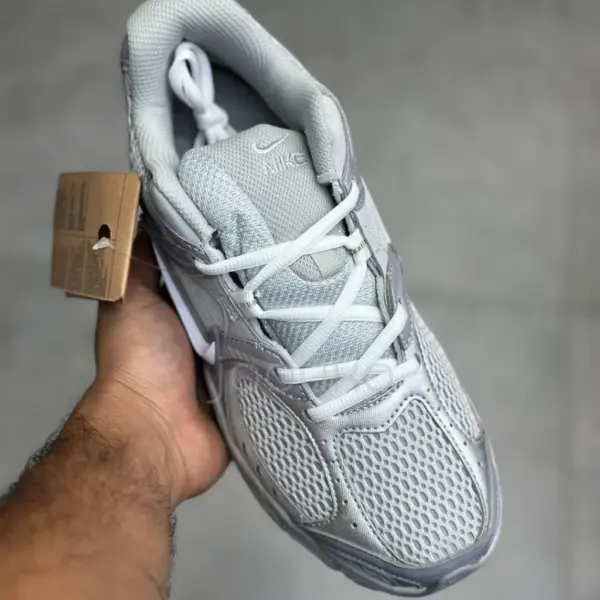 13605058 نایک وی فایو آر ان آر طوسی Nike V5 RNR Gray