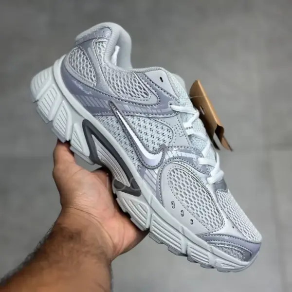 13605060 نایک وی فایو آر ان آر طوسی Nike V5 RNR Gray