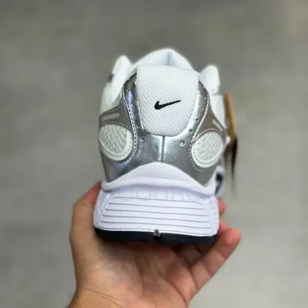 13605516 نایک وی فایو آر ان آر سفید متالیک نقرهای مشکی Nike V5 RNR White Vast Grey Metallic Silver Black