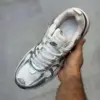13612601 نایک وی تو کی ران طوسی نقرهای صورتی ملایم Nike V2K Run Platinum Tint Summit White Cave Stone Metallic Silver