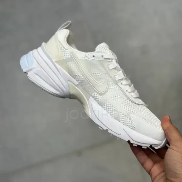 13612632 نایک وی تو کی ران سفید سامیت Nike V2K Run White Summit White