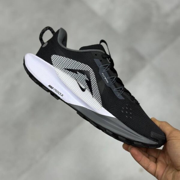 13789604 نایک ریکت پگاسوس تریل ۵ مشکی سفید طوسی Nike React Pegasus Trail 5