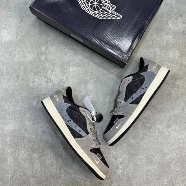14060048 نایک ایر جردن وان لو دیور خاکستری Nike Air Jordan 1 Low Dior Grey Black