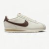 14642600 کتانی نایک کورتز سفید شیری قهوهای Nike Cortez Cacao Wow DN1791-104