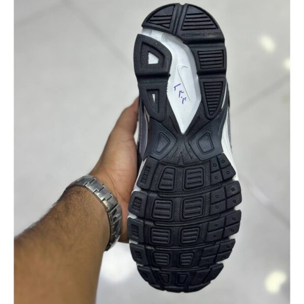 14981855 نایک اینیشیتور نقرهای خاکستری مشکی سفید Nike Initiator Anthracite Metallic Cool Grey IB3083-001