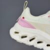 14981897 کتونی آن رانینگ کلودتیلت سفید صورتی On Running Cloudtilt 2 LOEWE White Pink
