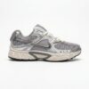 15731065 نایک وی فایو آر ان آر نقرهای طوسی زیره کرم Nike V5 RNR Cement Grey HJ5228-003