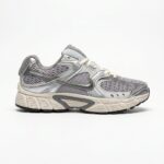 نایک وی فایو آر ان آر نقره‌ای طوسی زیره کرم Nike V5 RNR Cement Grey HJ5228-003