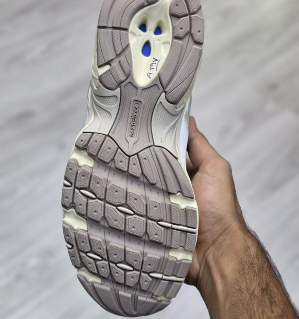 کفش نیوبالانس 530 سفید خاکی New Balance MR530HX