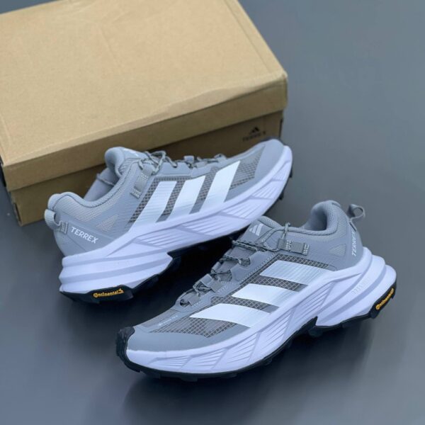 18607844 آدیداس ترکس فریهایکر اسال گورتکس خاکستری سفید Terrex Freehiker SL GORE-TEX