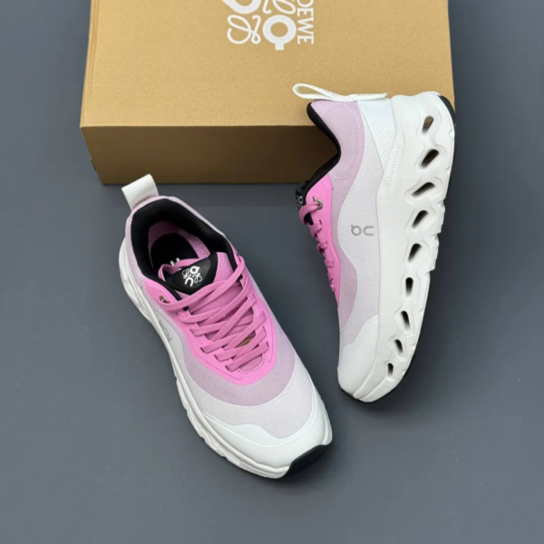 کفش آن رانینگ کلودتیلت سفید صورتی On Running QC Loewe Cloudtilt White Pink