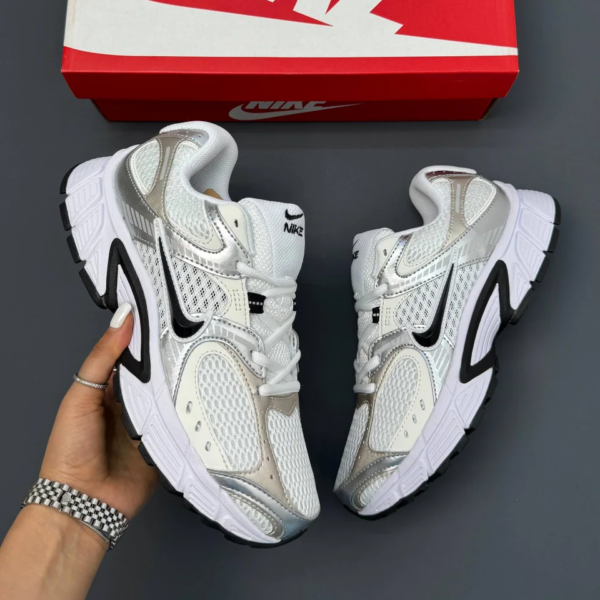 کفش نایک وی فایو کی ران سفید مشکی Nike V5K Run White Black