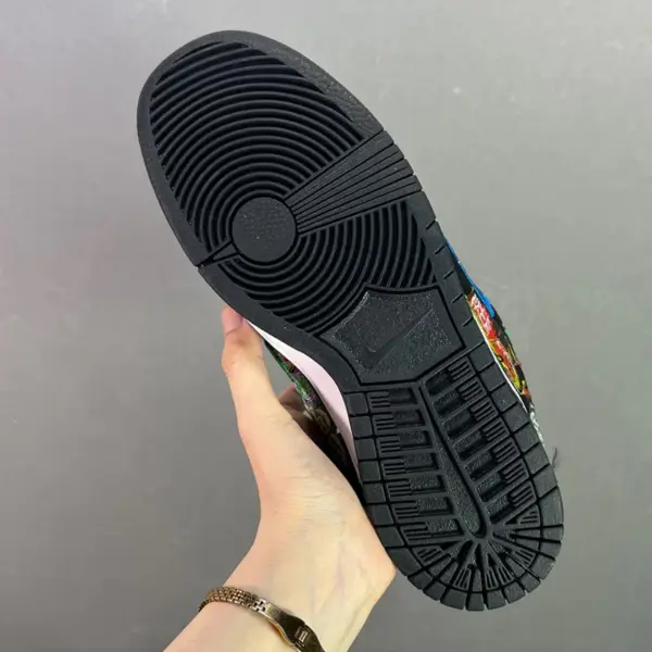 8746748 نایک اس بی دانک پرو نک فیس Nike SB Dunk Low Pro QS Neckface