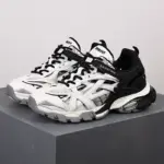 بالنسیاگا ترک Balenciaga Track.2 Black White مشکی سفید