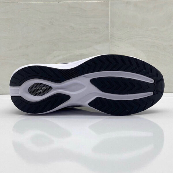 9152293 نایک ایر زوم وین فلو Nike Air Zoom Winflo V2