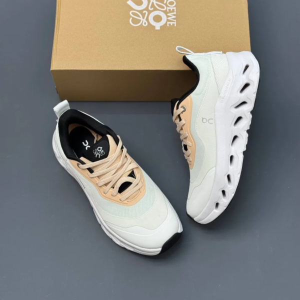 کفش آن رانینگ QC Loewe Cloudtilt سفید کرم On Running QC Loewe Cloudtilt White Cream